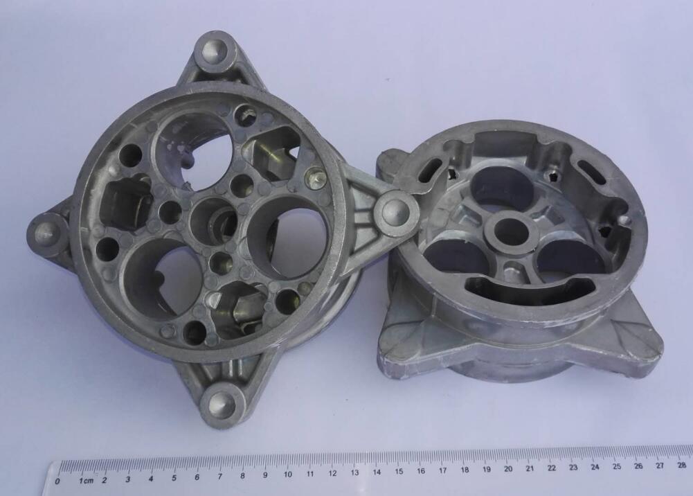汽車(chē)空調(diào)壓縮機(jī)四角缸體